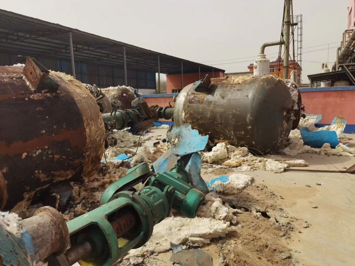 二手反应釜二手不锈钢反应釜二手8吨不锈钢电加热反应-1