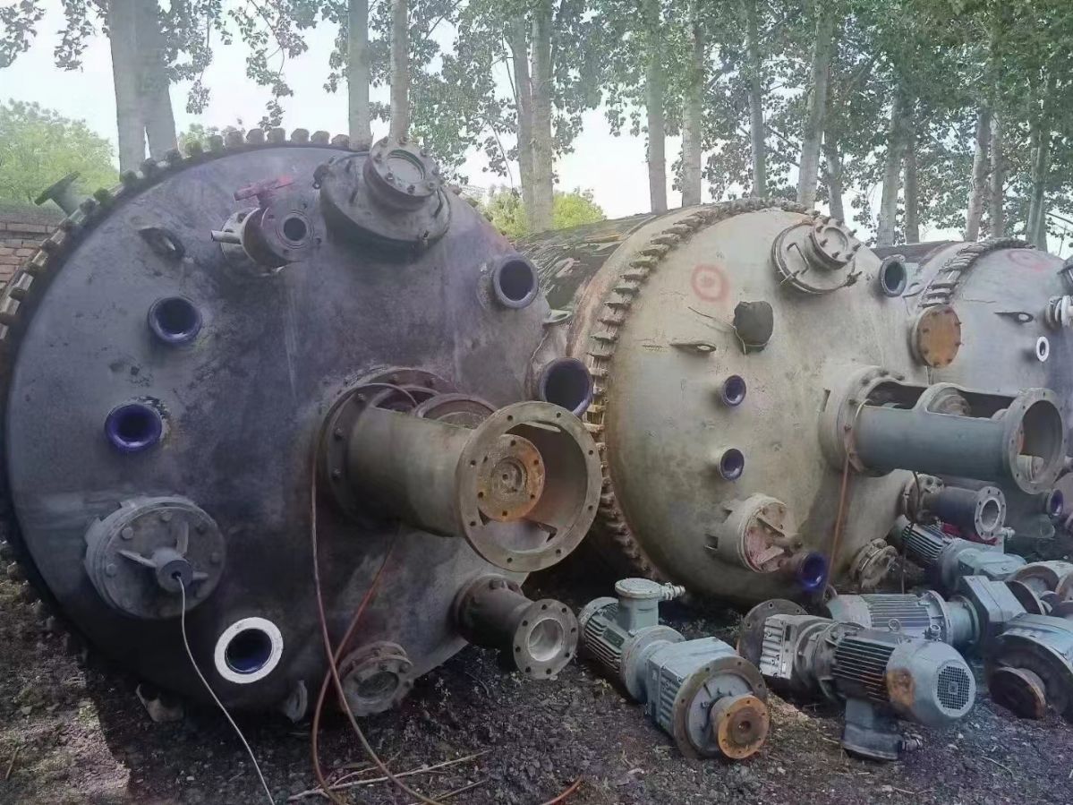 二手反应釜二手​5000L搪瓷反应釜-1