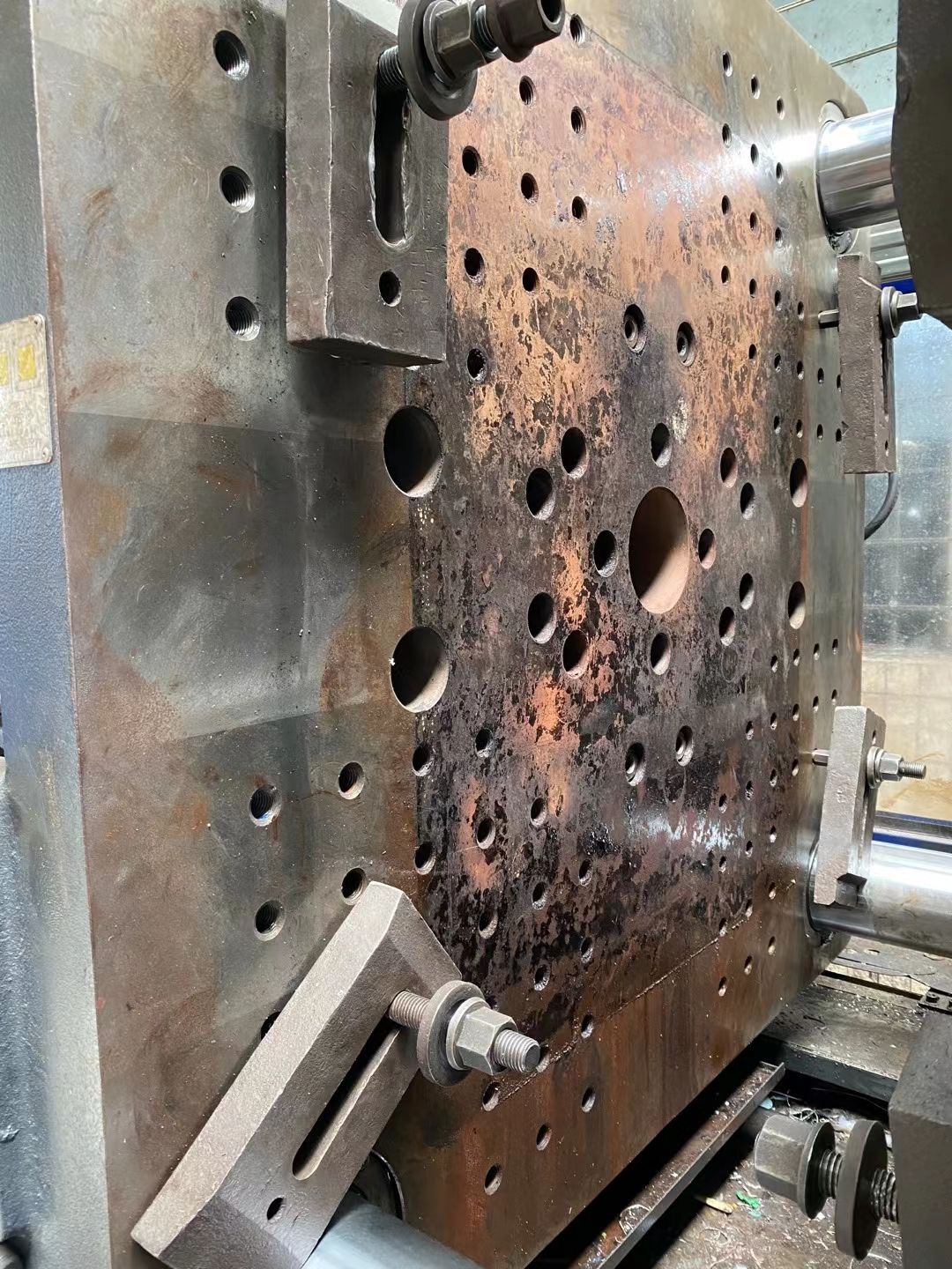 低价急售新疆海天二手注塑机320吨380吨470吨-2