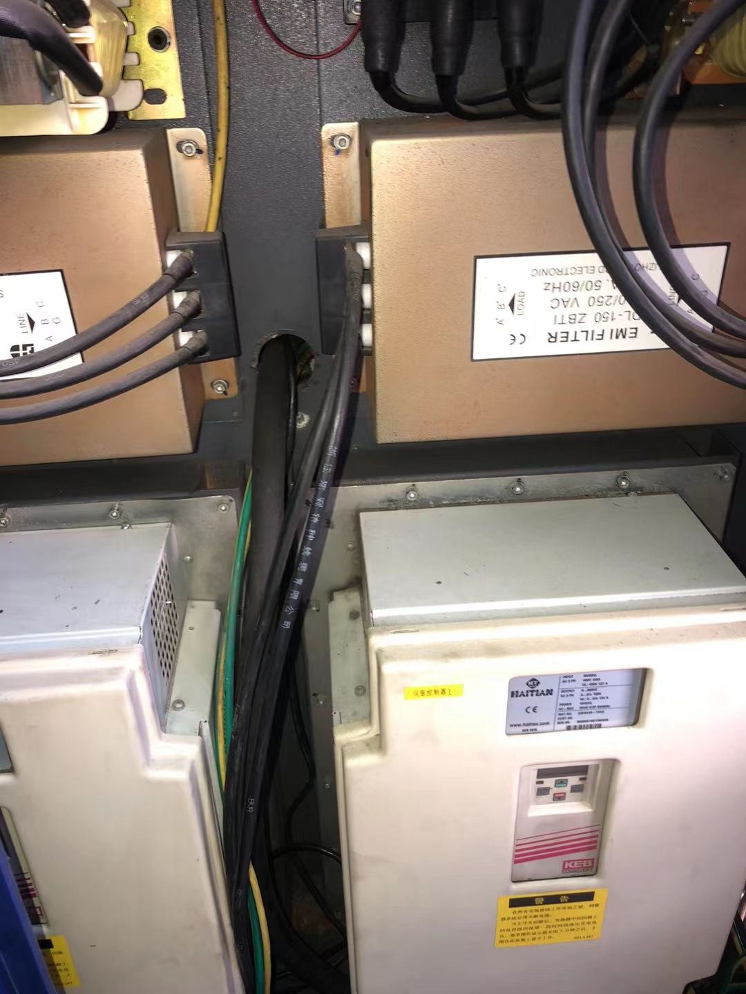 低价急转让重庆二手注塑机海天伺服机2100吨-2