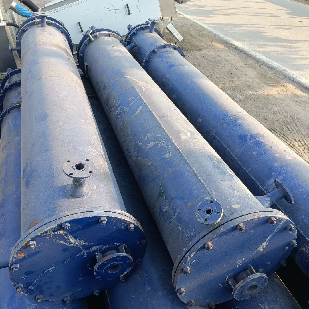 出售二手石墨冷凝器 降膜吸收器 现货处理-1