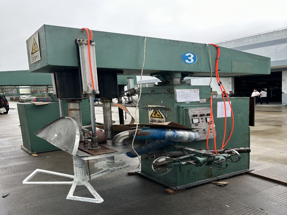 出售二手高速分散机 双轴分散机 油漆厂设备 型号齐-2