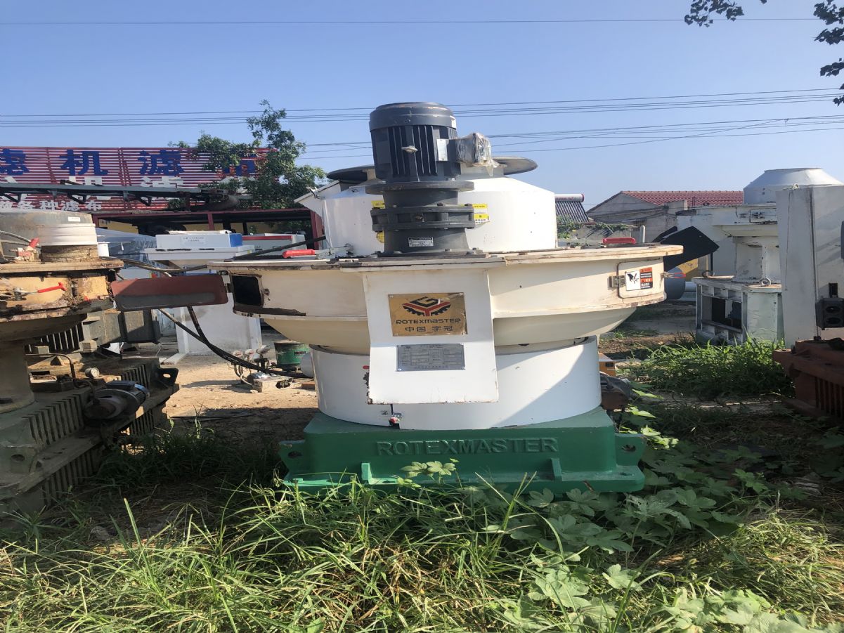 出售99新22年宇冠700型立式环模颗粒机-1