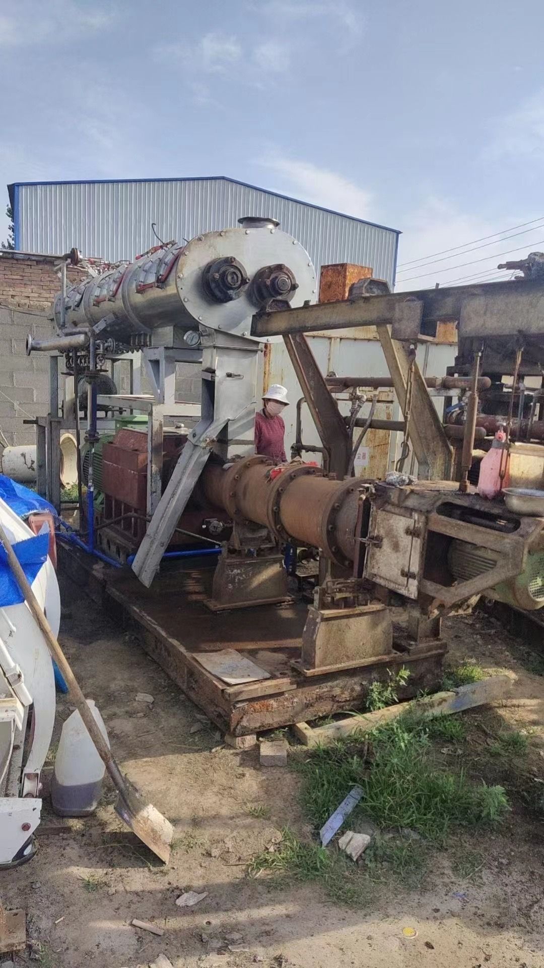 出售160千瓦双螺杆水产饲料膨化机-1