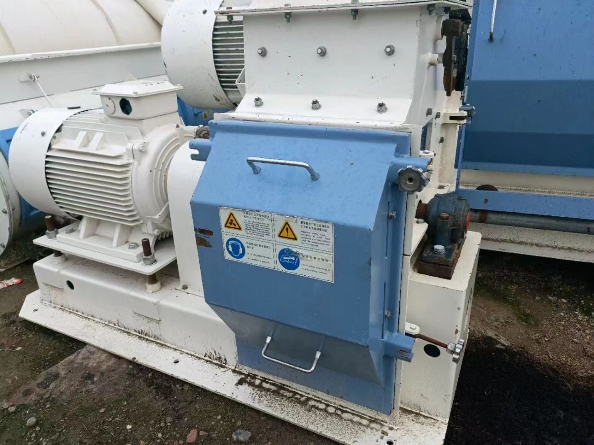 转让457千瓦牧羊粉碎机-2