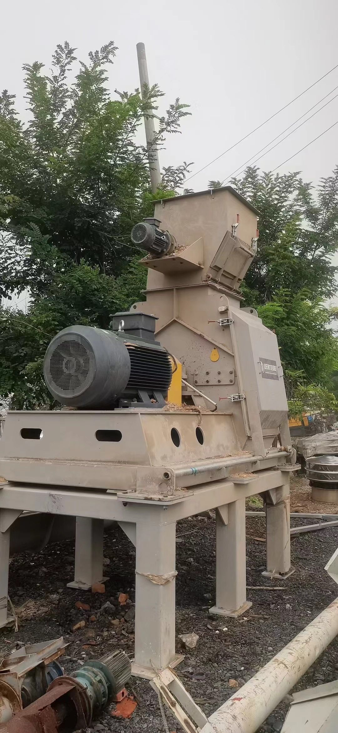 转让宇冠160千瓦粉碎机-1