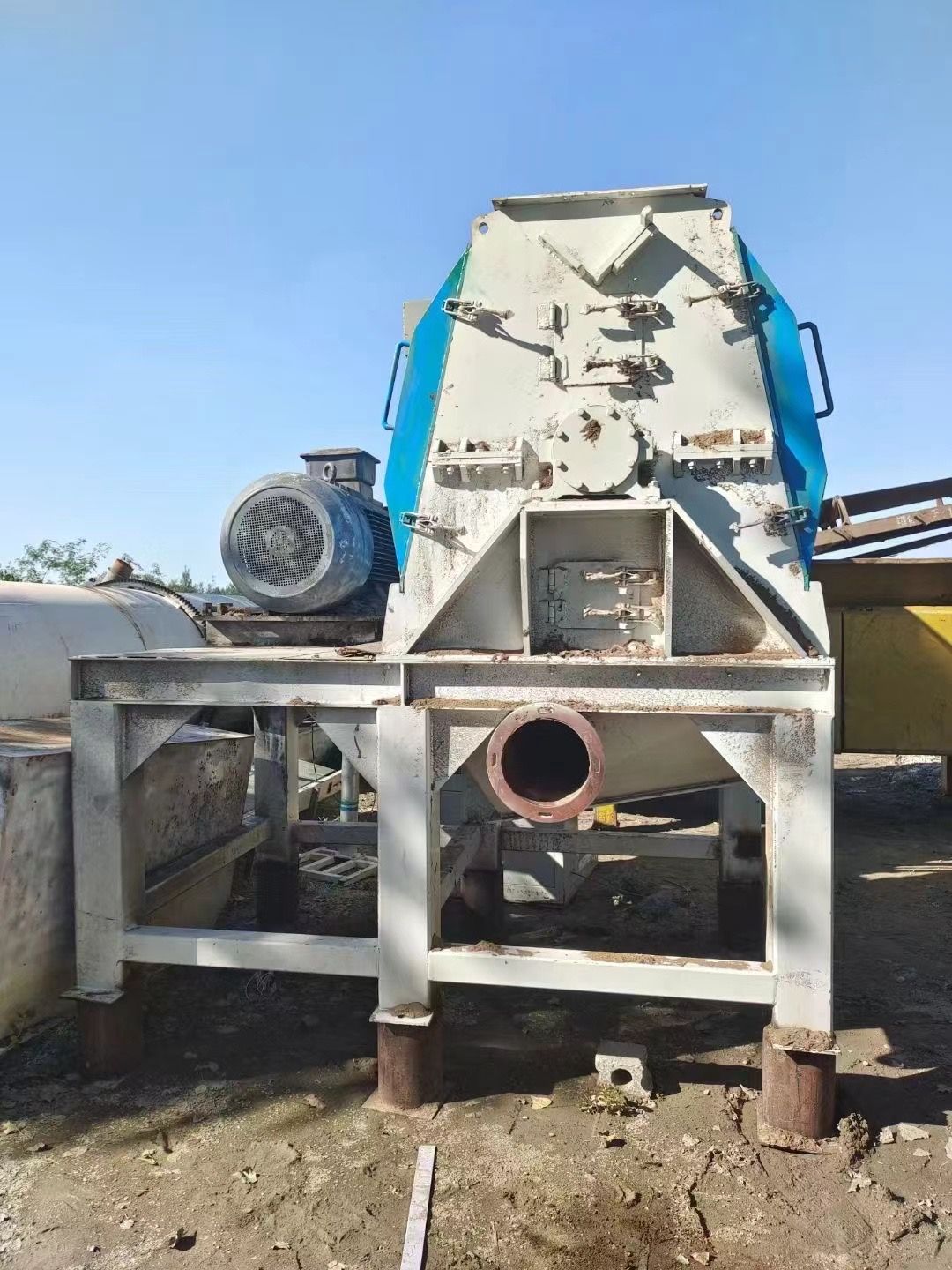 转让锦坤1000/1600型粉碎机-2