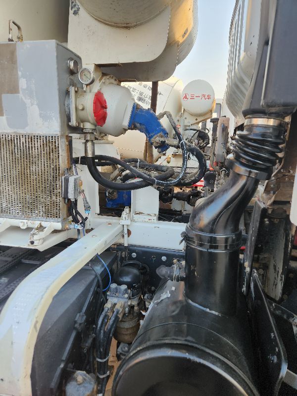 转让19年东风搅拌车最高配置-2