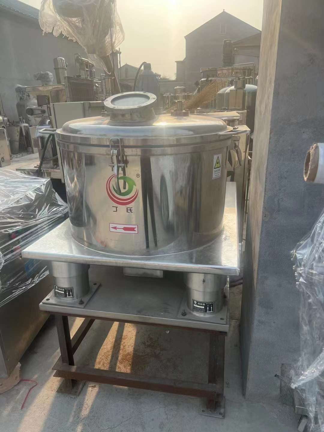 平板密闭离心机-1