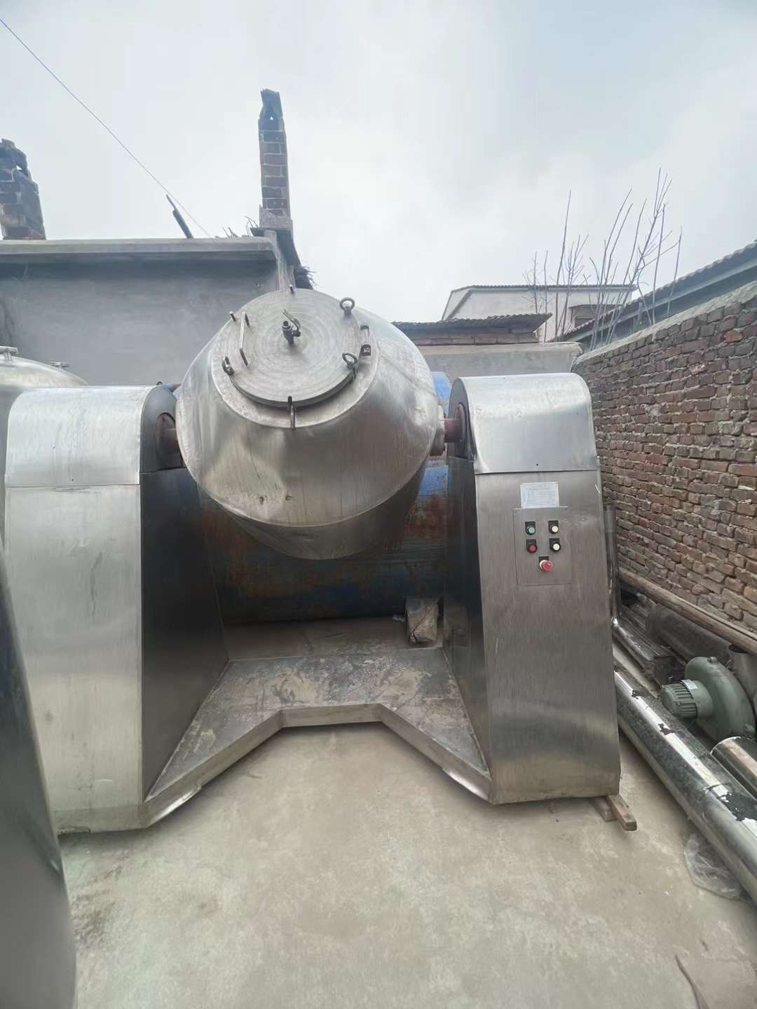 转让99新双锥干燥机一台-1