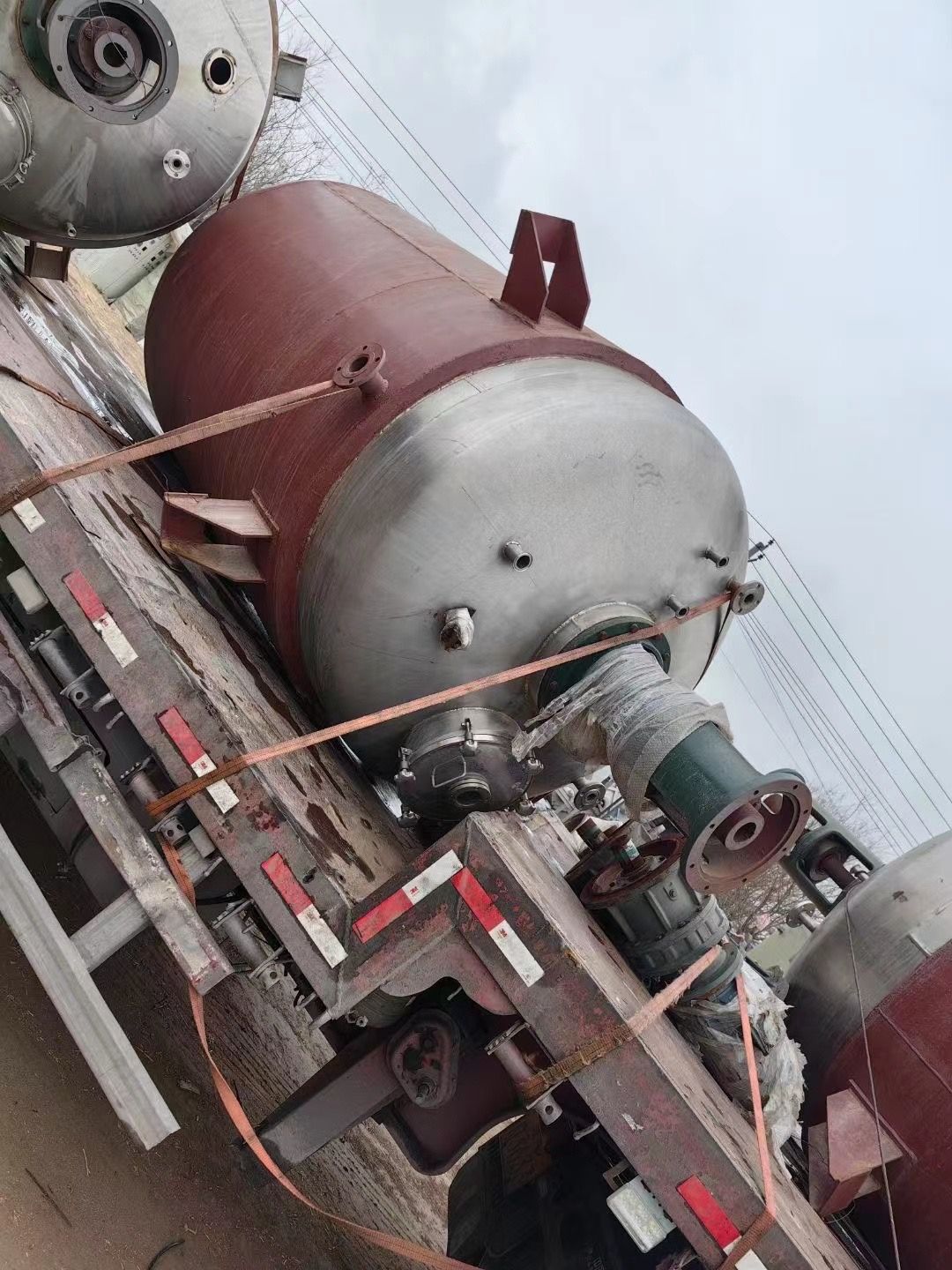 转让全新不锈钢内盘管反应釜数台！-2