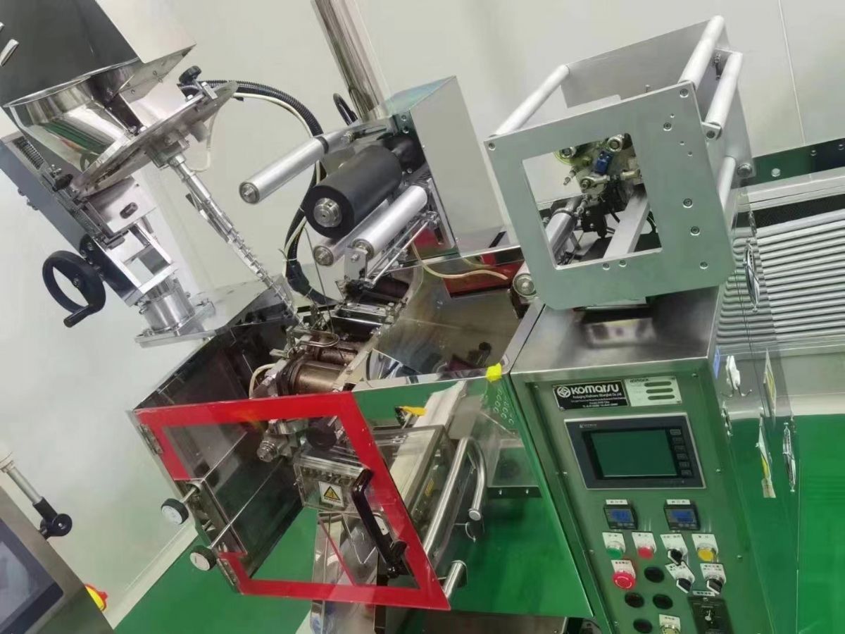 转让9成新二手日本牌小松粉末包装机三台！-1