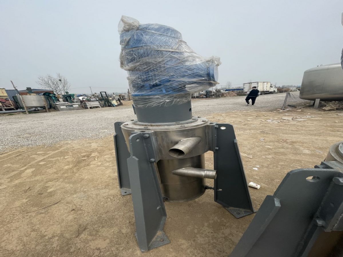 转让多台二手萃取离心机-1