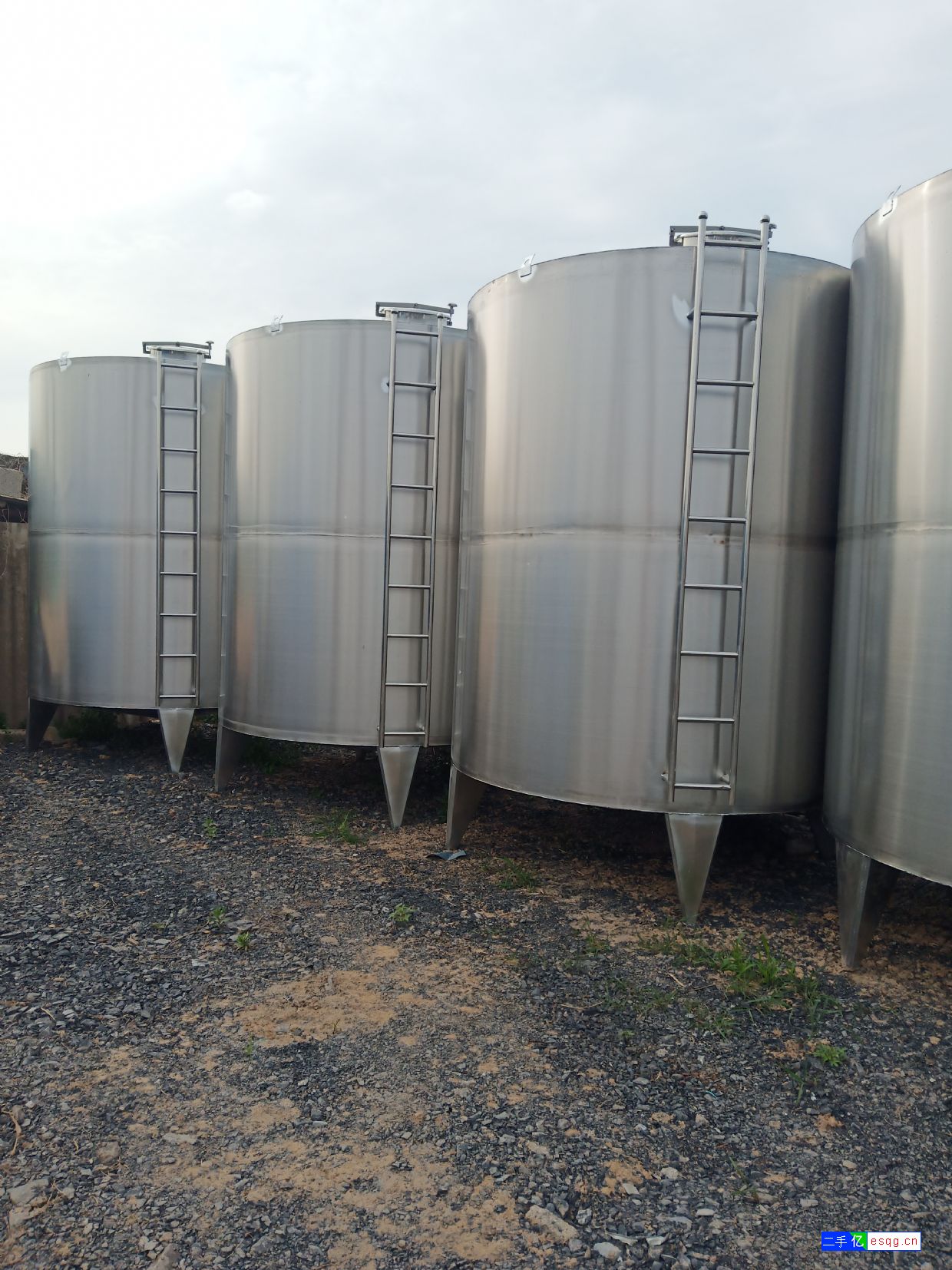 现货出售10立方不锈钢储水罐3台-1