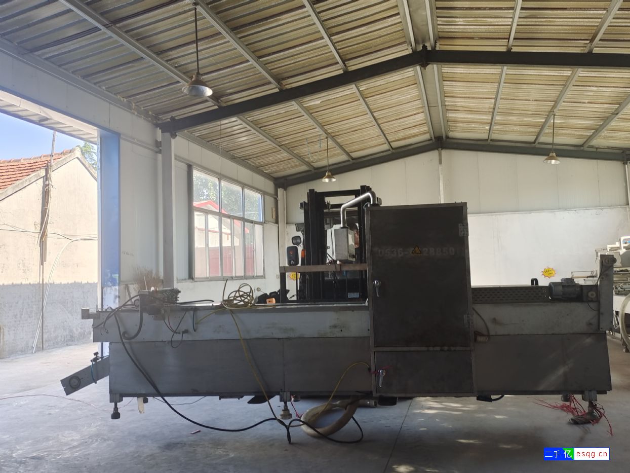 二手拉伸膜真空包装机-2