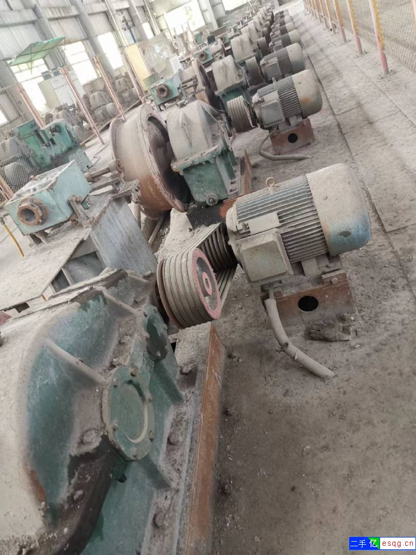 9连900卧式拉丝机-2