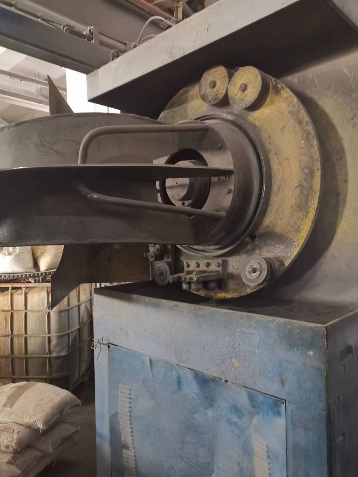 6连560滑轮式拉丝机-2