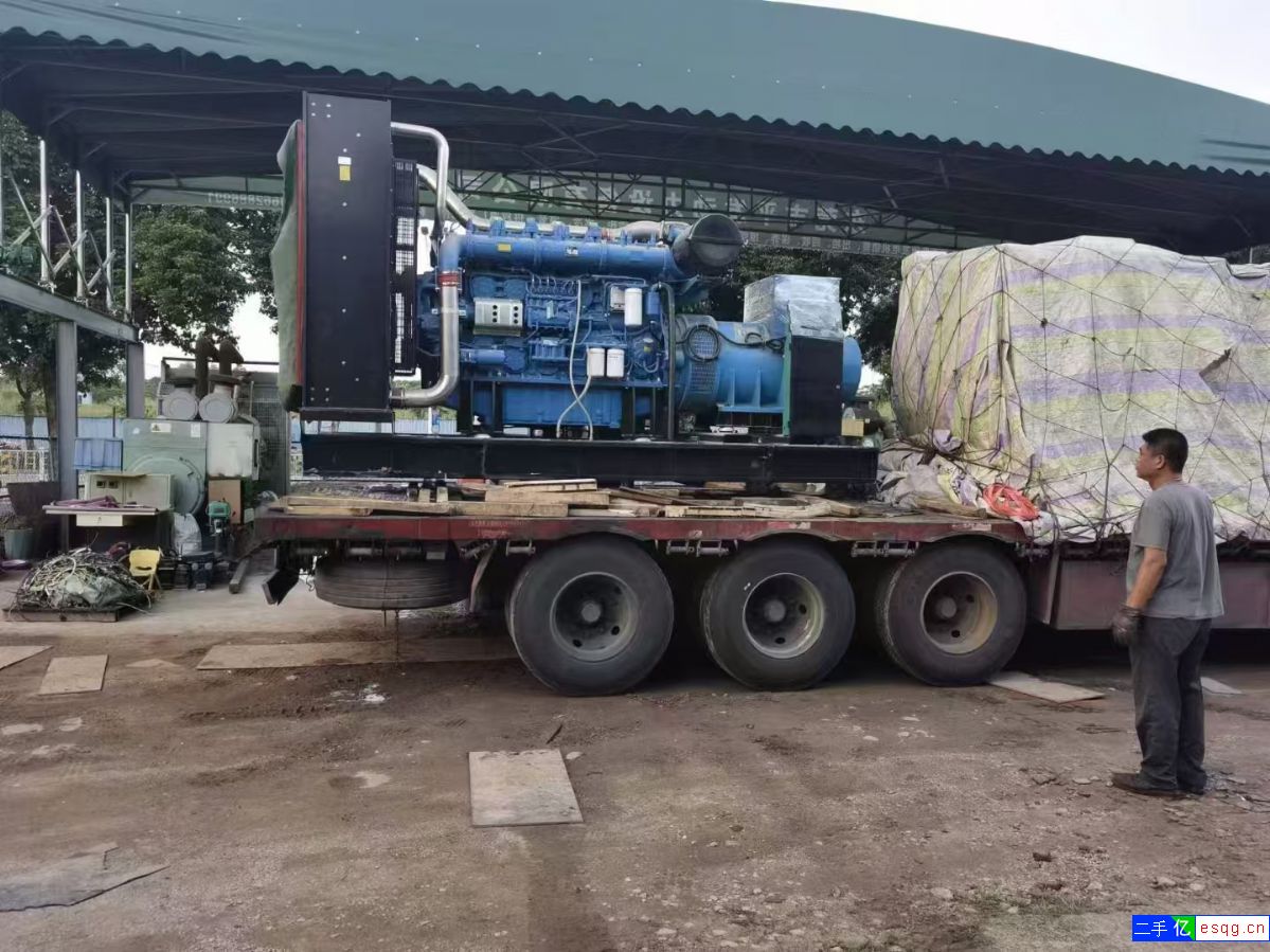 出售玉柴大800柴油发电机组，只用了1个小时的-1