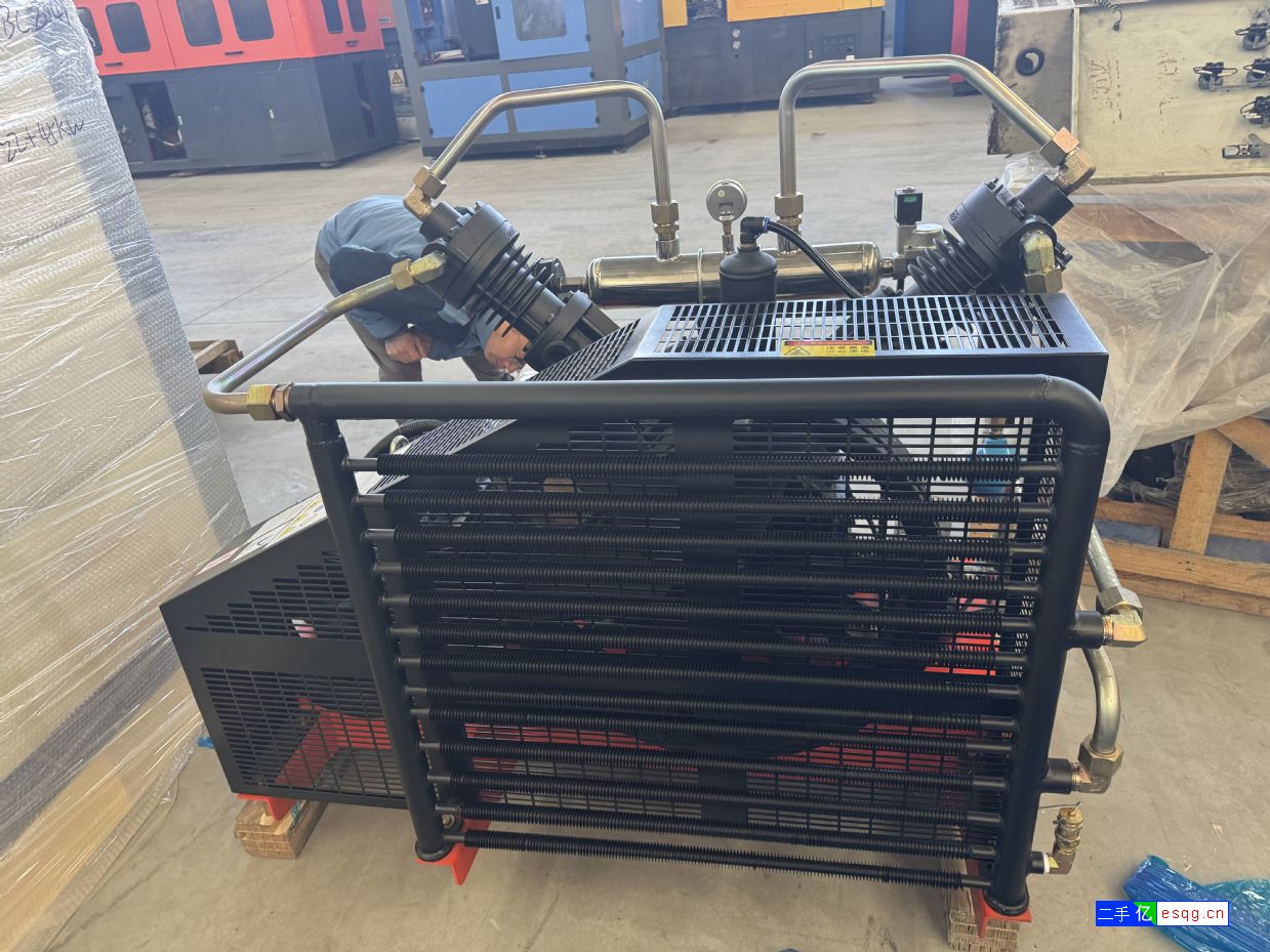 转让全新南京绍尔30公斤4立方增压机-2