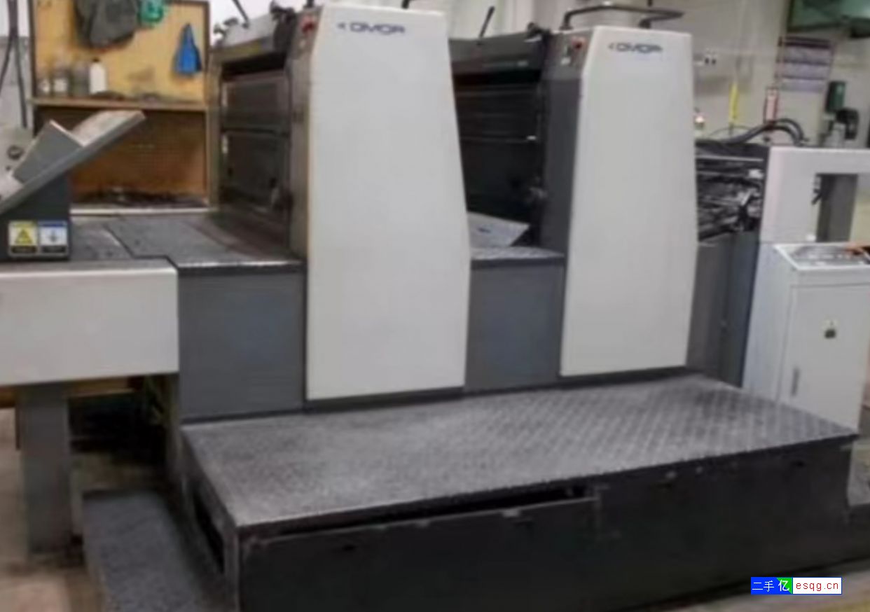 二手小森四开双色1┼1胶印机出售-1