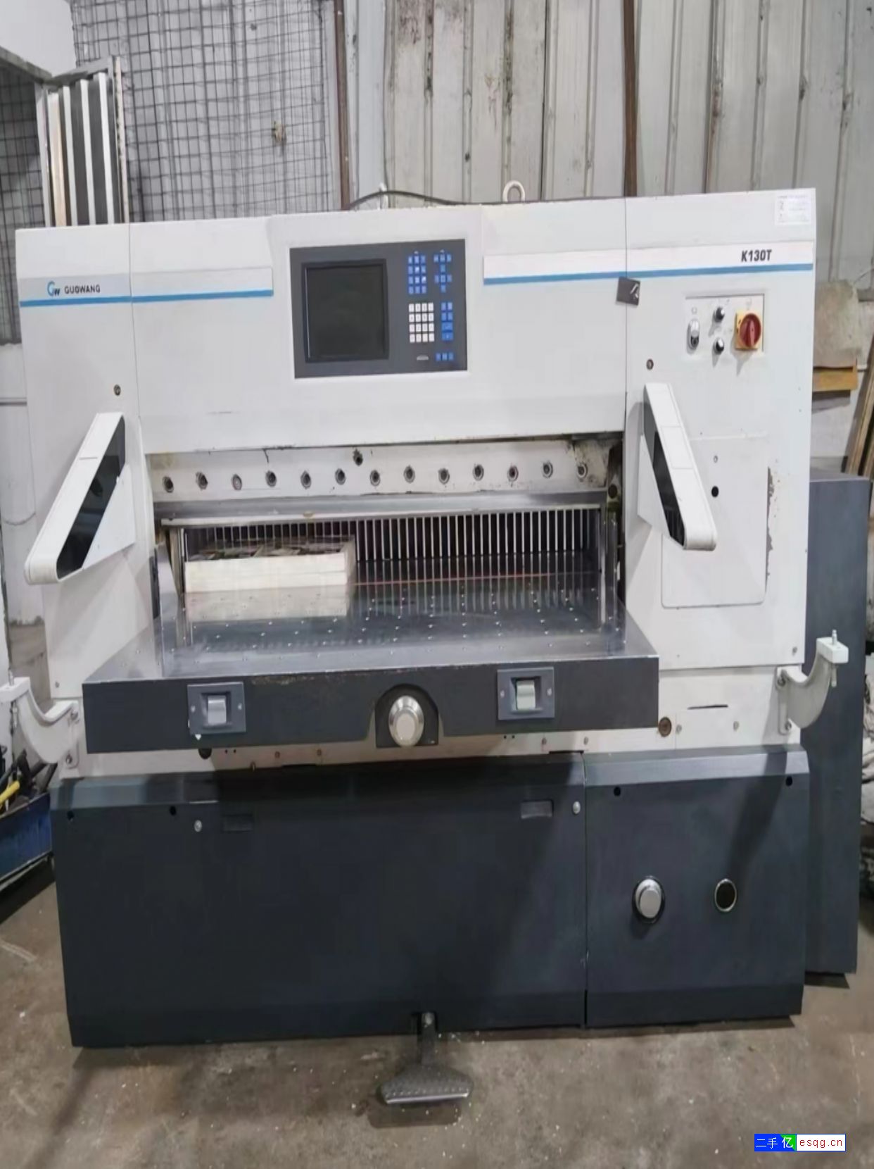 二手国望130电脑切纸机-3