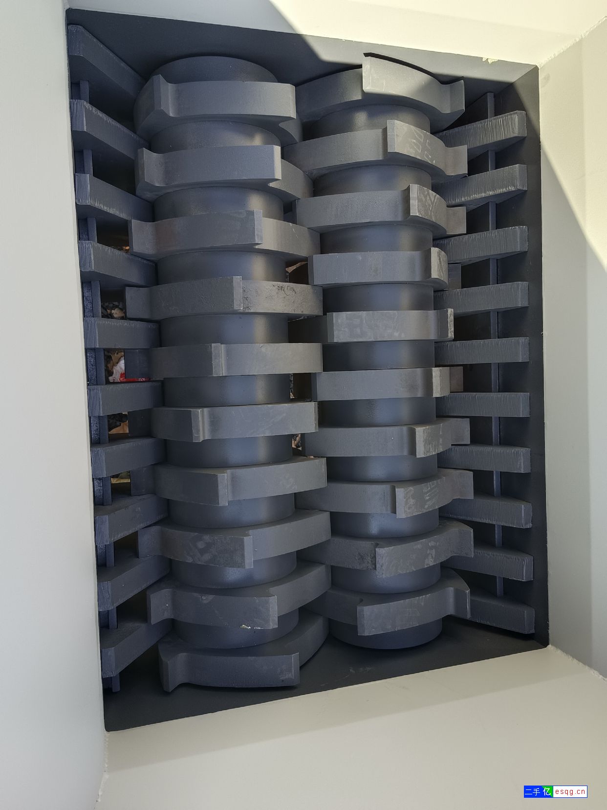 出售800型撕碎机,破碎机,粉碎机-1