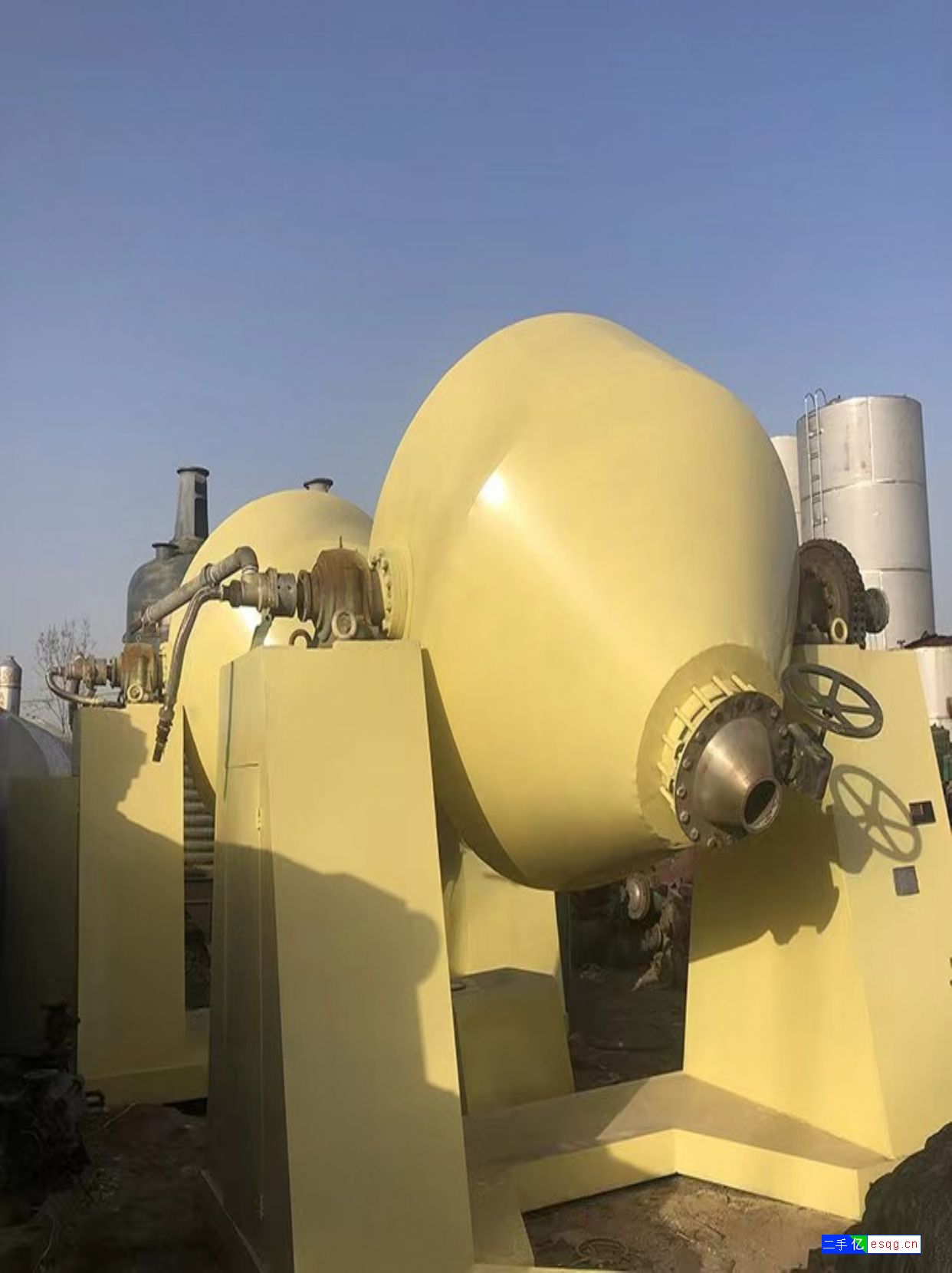 出售二手200升双锥真空干燥机-1