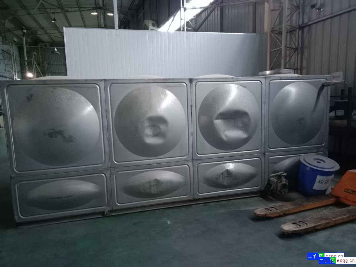 转让二手不锈钢水箱一台-1