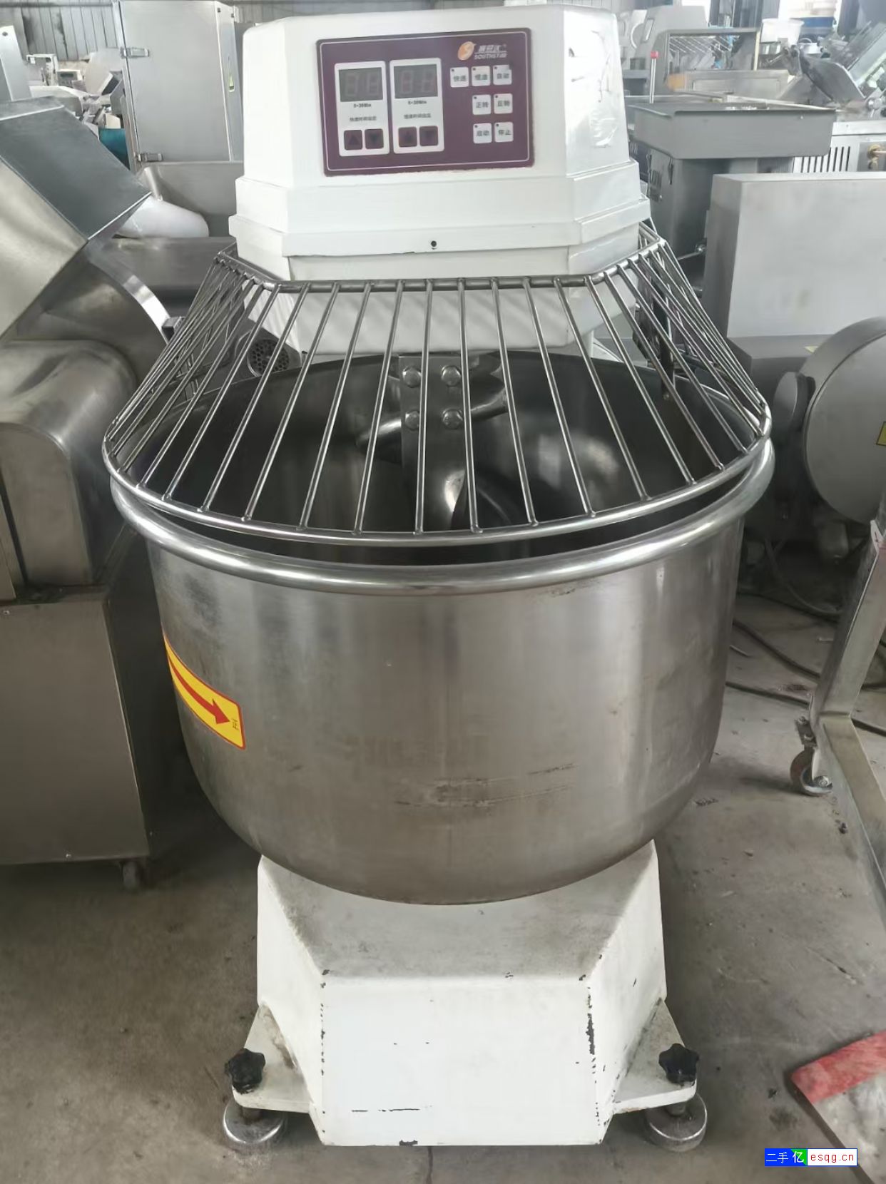 转让二手立式和面机-1