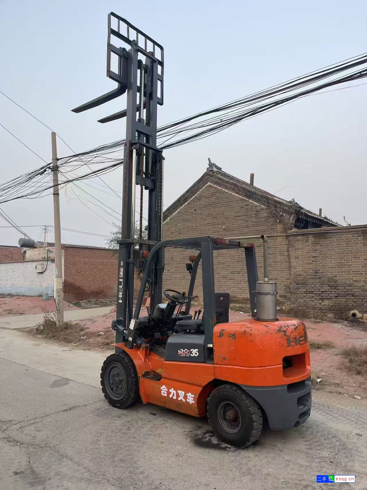 转让95成新叉车-2