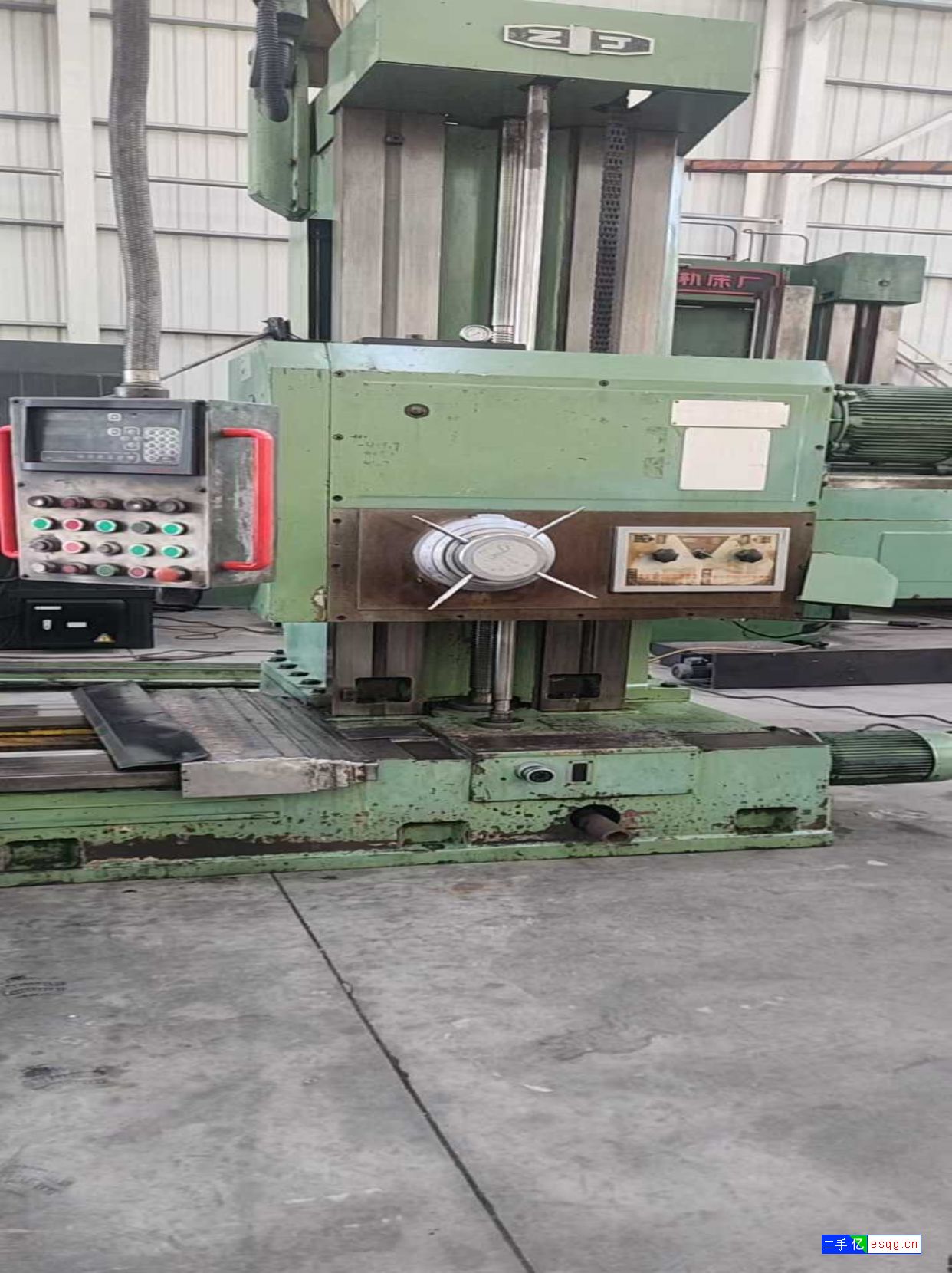 中捷TpⅩ6113镗床，安装少用，道轨满花纹，同款-2