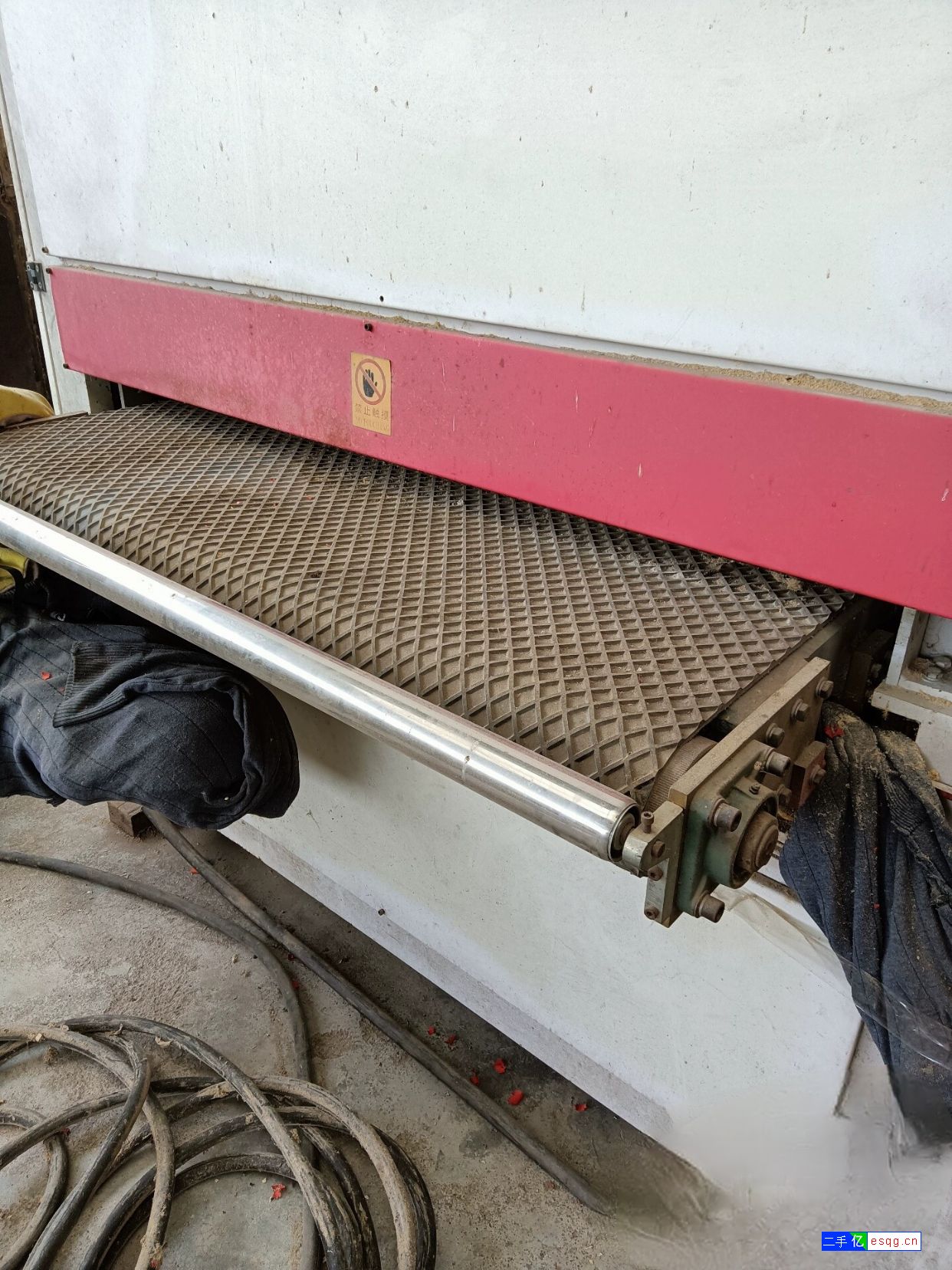 冷压机，原木推台锯，四边锯，砂光机，冷压机，压刨-1