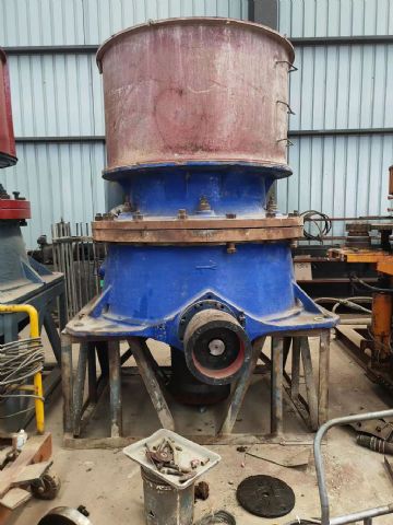 出售上海CH440圆锥破碎机两台