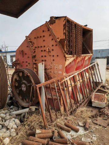 1520重锤强击破碎机