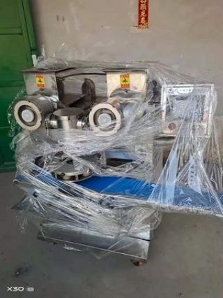 转让8成新二手月饼包馅机一台