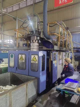 2台 同大80-90吹塑机转让