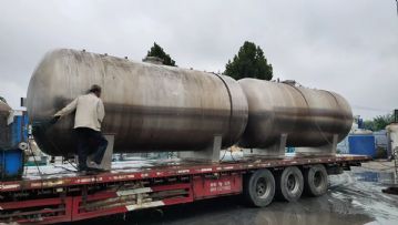 转让9成新卧式不锈钢储罐 二手立式3吨油