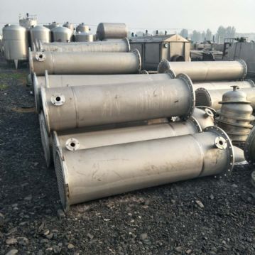 供应二手不锈钢冷凝器设备,50平方120