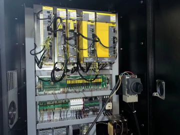 仓库现货一台加工中心泽峰1060两线一硬