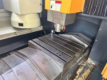 精雕机650，带刀库，新代系统，主轴24