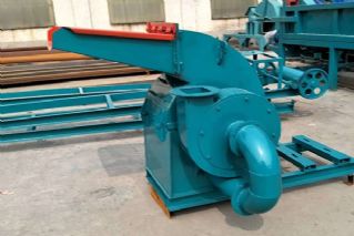 二手木屑粉碎机转让，木材削片机破碎机