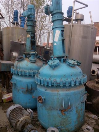 二手8成新搪瓷反应釜转让