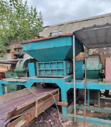 转让95成新二手800型撕碎机一套