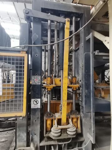 新实丰B3机 砖机 pvc托板 砖厂转让