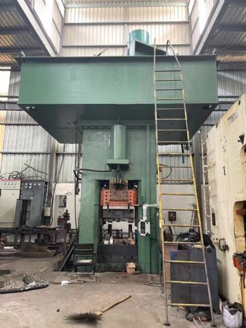 在位出售益友1600吨电动螺旋压力机，清