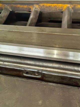 出售优质普利森产C61125LX8米车床