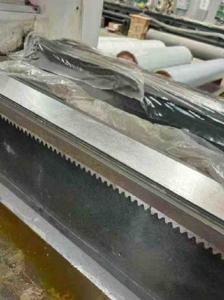 齐航CK61100×8米数控车床到货