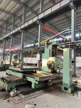 出售中捷镗床6113，准新机，在位出售