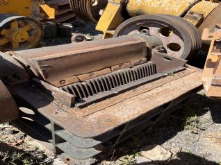 转让二手2512细鄂式破碎机石子选矿生产