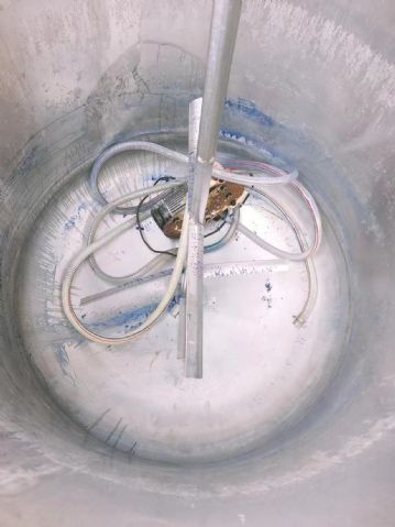 处理一台2吨电加热双层搅拌罐变频调速